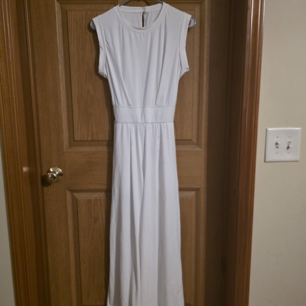 HALARA White Sleeveless Jumpsuit